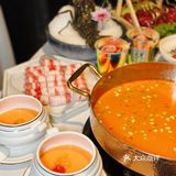 这家海鲜火锅餐厅 姐妹们给我冲！
