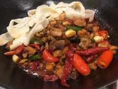 吊锅鸡-巴依老爷新疆美食(清华东门店)