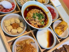 -芙蓉巷成都名小吃(大卫城店)