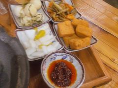 -霄汉牛三鲜湖北砂锅菜(万松园2店)