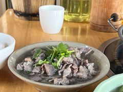-大众跷脚牛肉馆·非遗传承单位(峨眉山店)