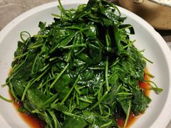 -月枫江南小馆(绿地缤纷广场店)