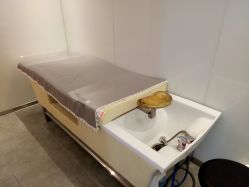 -LESSMORE科技头皮理容中心