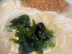 -灵芝妹子海鲜米线(瓦房店新玛特店)