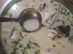 -雪湖煜辰鱼头老店(雪野湖店)