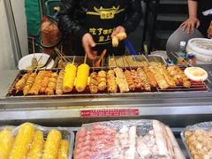 -小魏哥果仁烤面筋
