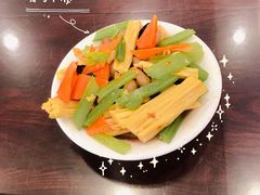 -聚德华天护国寺小吃(甜水园店)