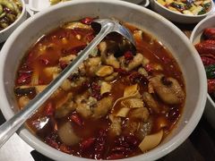 -龙巢盱眙龙虾·牛蛙·烧烤宵夜(八卦岭店)