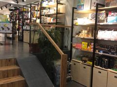 -宠小格时尚宠物生活馆(唐镇店)