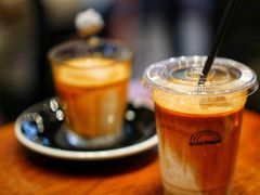 冰拿铁-black rainbow coffee