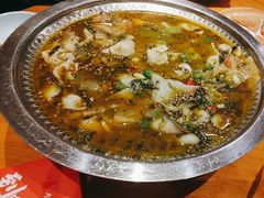 -有红鸡毛店·川菜(建设路店)