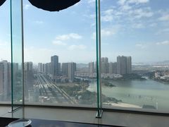 -荣誉国际酒店-云顶旋转餐厅