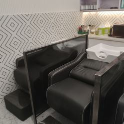 -PE SALON 