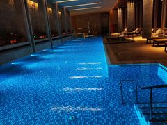 -成都华尔道夫酒店游泳池