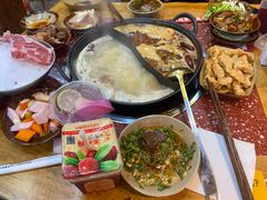 -赵美丽·重庆社区火锅·直营店(火车东站·中豪国际店)