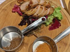 炭烧猪颈肉-小大董·烤鸭(凤凰汇店)