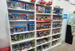 -逝水玩具折扣店