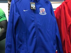 -NIKE上海青浦换季优惠店