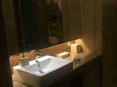 洗漱区-西安大雁塔科技大学地铁站亚朵酒店