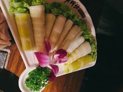 -老牌坊云南鱼豆花火锅(哈西万达店)