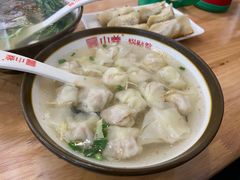 鲜肉小馄饨-小姜锅贴(凤凰街店)