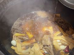 -锅老头海鲜铁锅炖