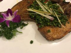 -香巴拉云南餐厅(华莱坞店)