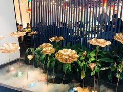 -尚尚仙·酸汤猪手·猪肚鸡火锅(华联万柳购物中心店)