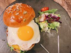 经典芝士汉堡-HIGH FIVE哈福手工汉堡(桂林路店)