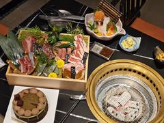 -山川小町·极番烧肉(新地假日广场店)