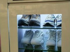 -爱革·奢品·鞋包·衣物·家居(博荟广场店)