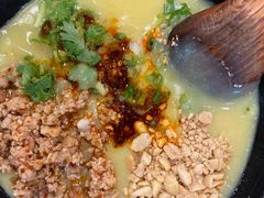 稀豆粉米线-麒麟风烤牛肉·云南烧烤小排档(丹凤街店)