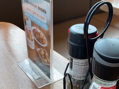 -ROAST coffee & eatery