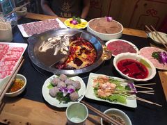 菌菇鸳鸯锅-大龙辣火锅·龙虾·烧烤(湖滨新天地店)
