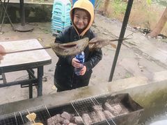-东湖小天池真人CS彩弹野战基地