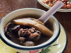-杨记山珍鸡煲菌汤锅