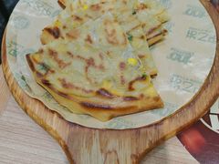 香煎鲜鱼饼-甲乙饼·北京手工肉饼(西直门凯德茂店)