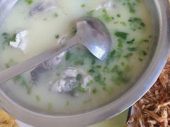 -雪湖煜辰鱼头老店(雪野湖店)