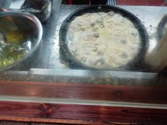 烹调银屏蚝烙-百年银屏蚝烙·潮汕菜·非遗(乐山店)