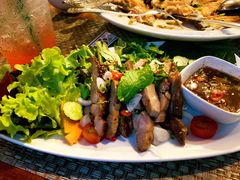 烤猪颈肉-Chom Cafe and Restaurant