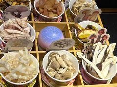 -菌自由丨野生菌火锅特色庭院餐厅(丽江古城店)