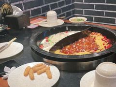 -周周有辣火锅馆(玖耀里店)