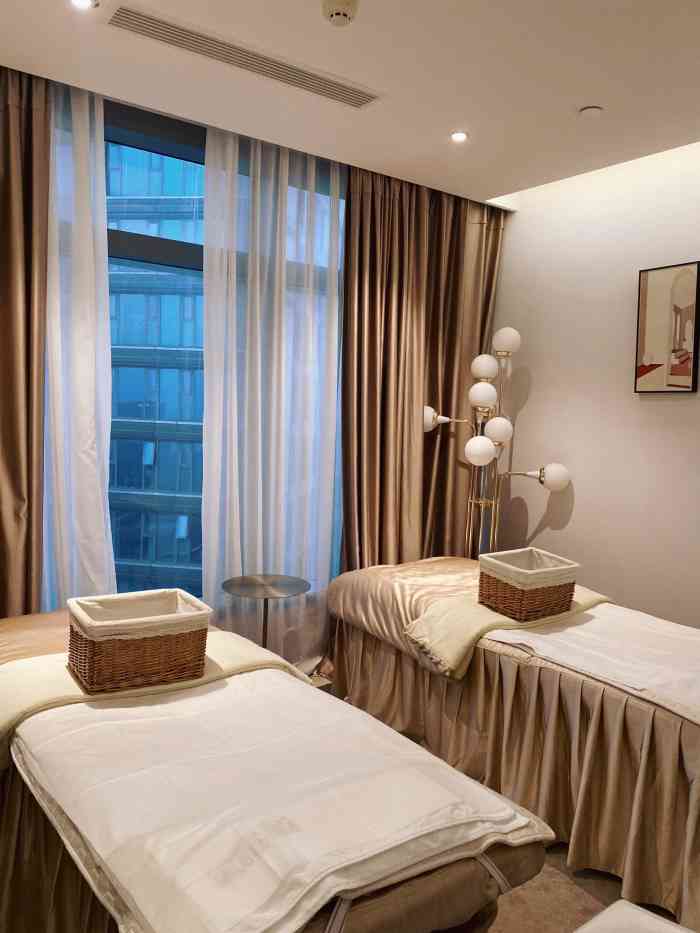 容肌道beautysalon·海菲秀中心(万象城店)-"【项目】小气泡店里的