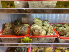 -菌海森林·非遗野生菌火锅(西山区滇池路摩根道店)