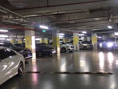 -九六广场-停车场