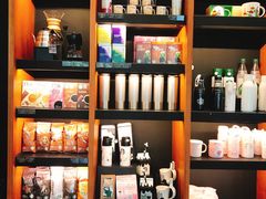 零售区-星巴克(西安旺座现代城店)