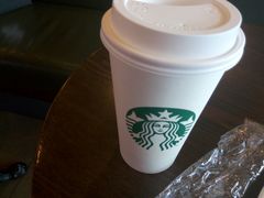 -星巴克臻选(盐城金鹰聚龙湖店)