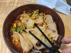 招牌肉酱凉皮-西北杂粮筐凉皮大王(环球中心店)