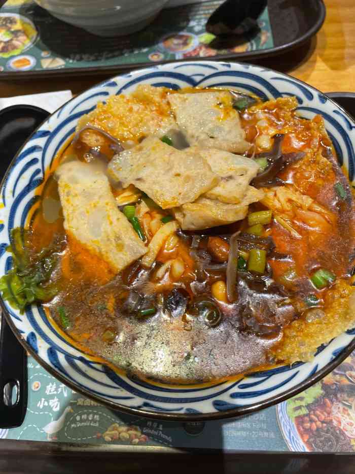 螺师爷·嗦螺粉(下沙kk one店)-"[薄荷]环境: 在下沙站b出口出去,旁边