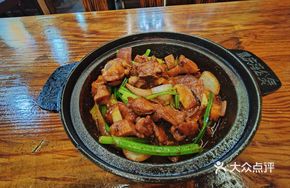 Special Chicken Stew in Small Pot